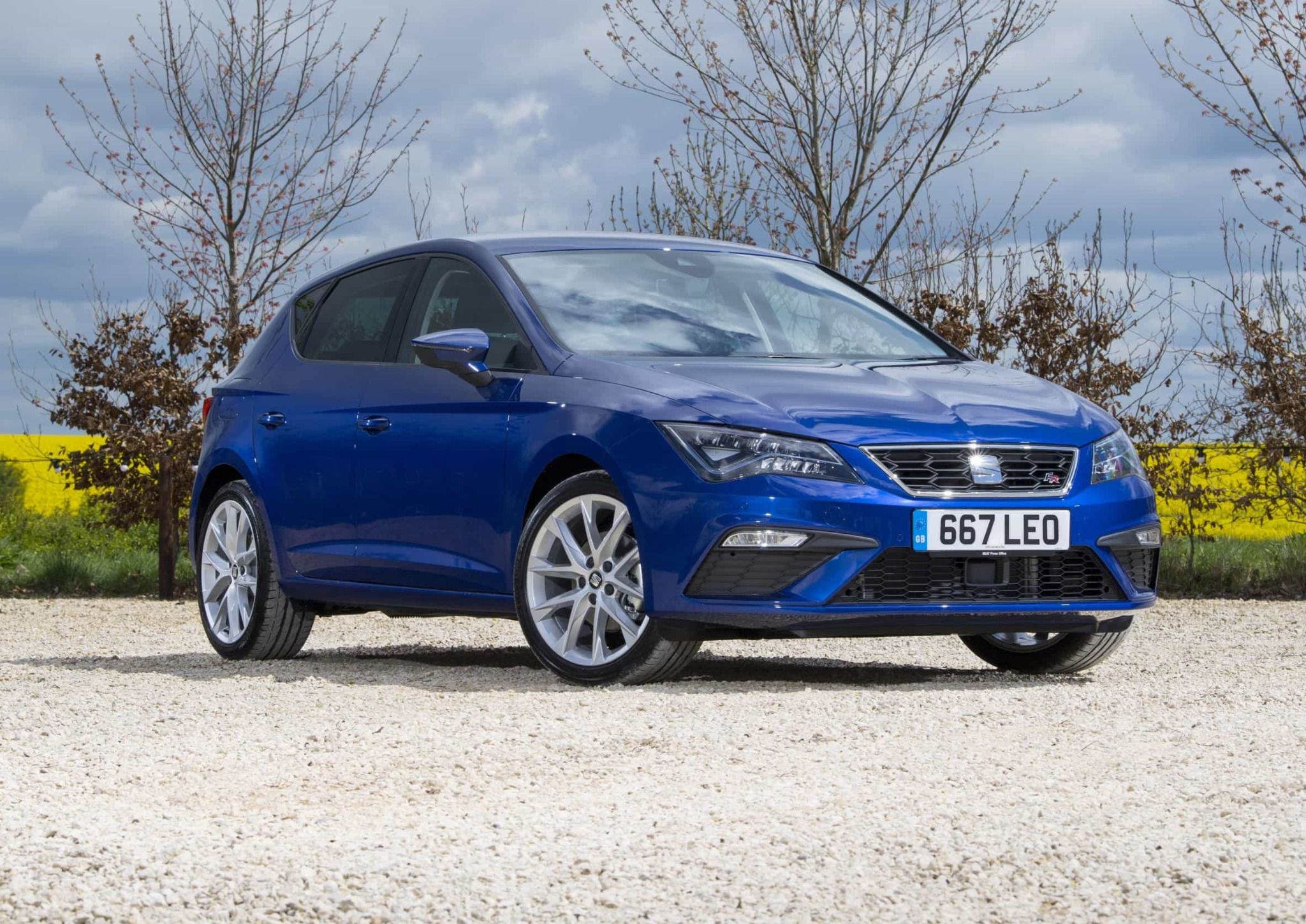 SEAT Leon driving