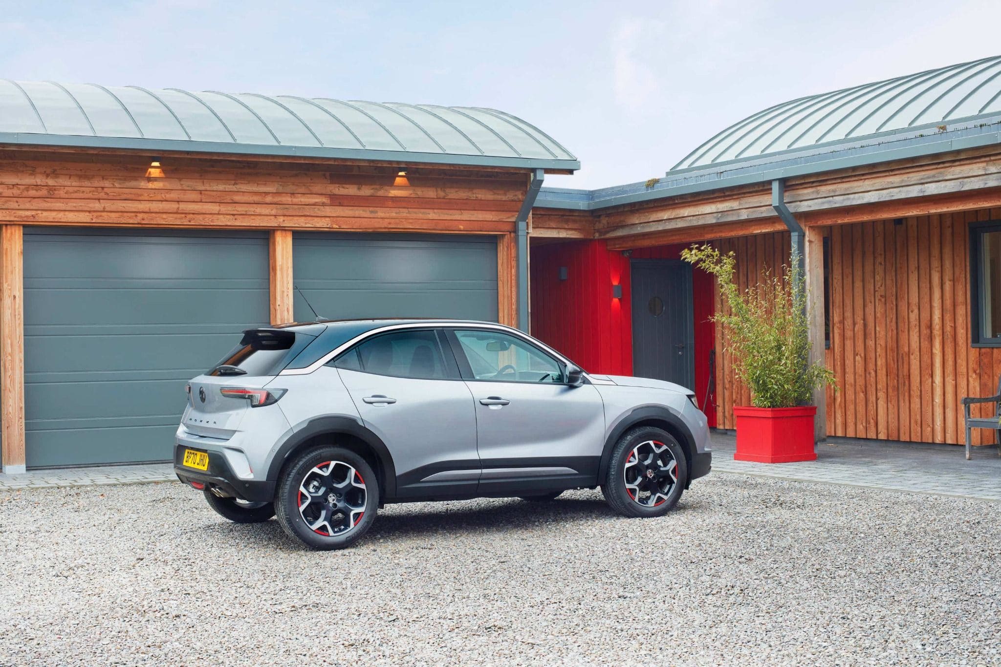 Vauxhall Mokka side view