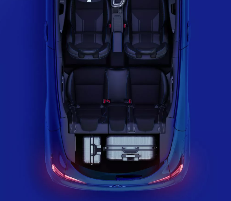 New Renault Clio E-Tech Full Hybrid: rear space