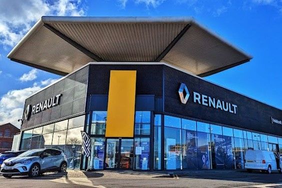Holdcroft Renault Wolverhampton Showroom