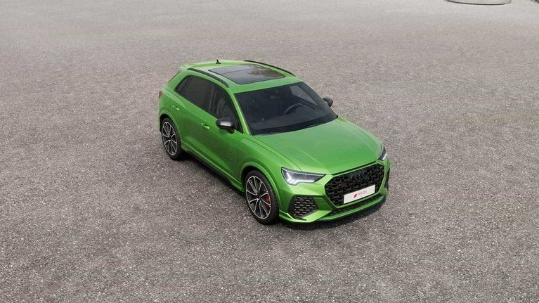 Green Audi RS Q3