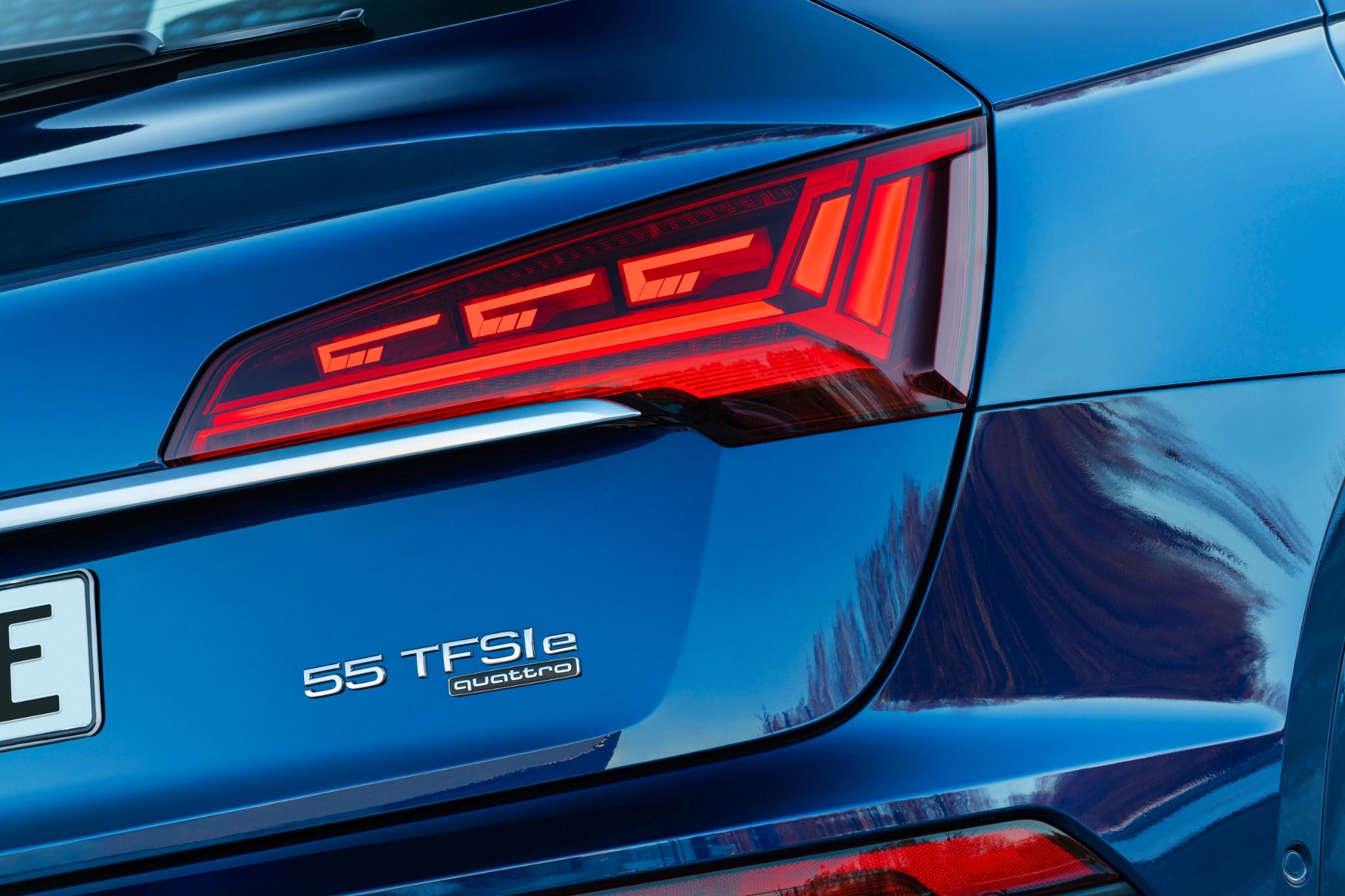 2023 Blue Audi Q5 Sportback TFSI e badge