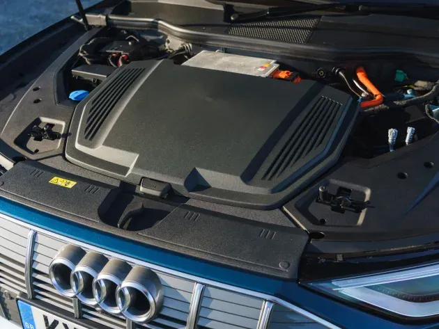 Audi e-tron exterior open bonnet