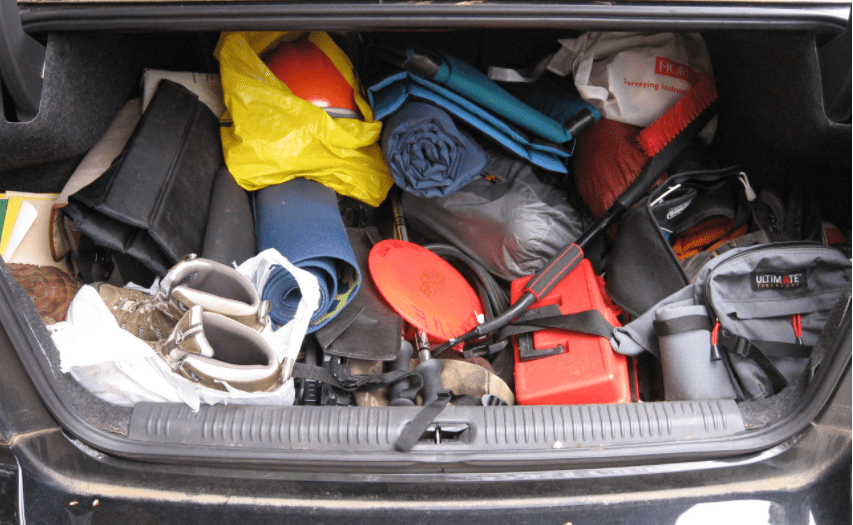 Full and cluttered Boot