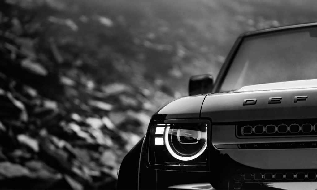 Defender Octa Black DRL