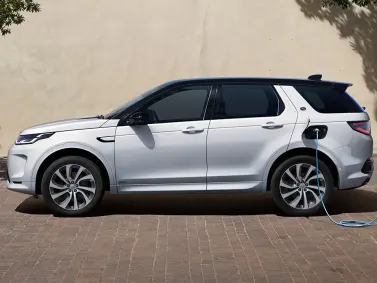 discovery sport phev plugged in