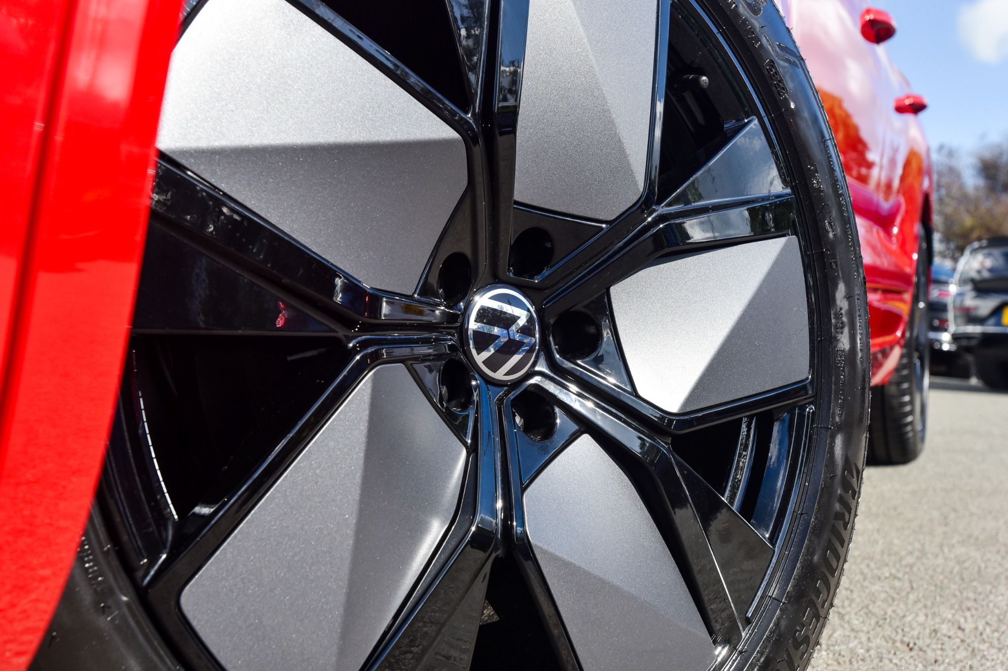 2024 Volkswagen Touareg Black Edition alloys