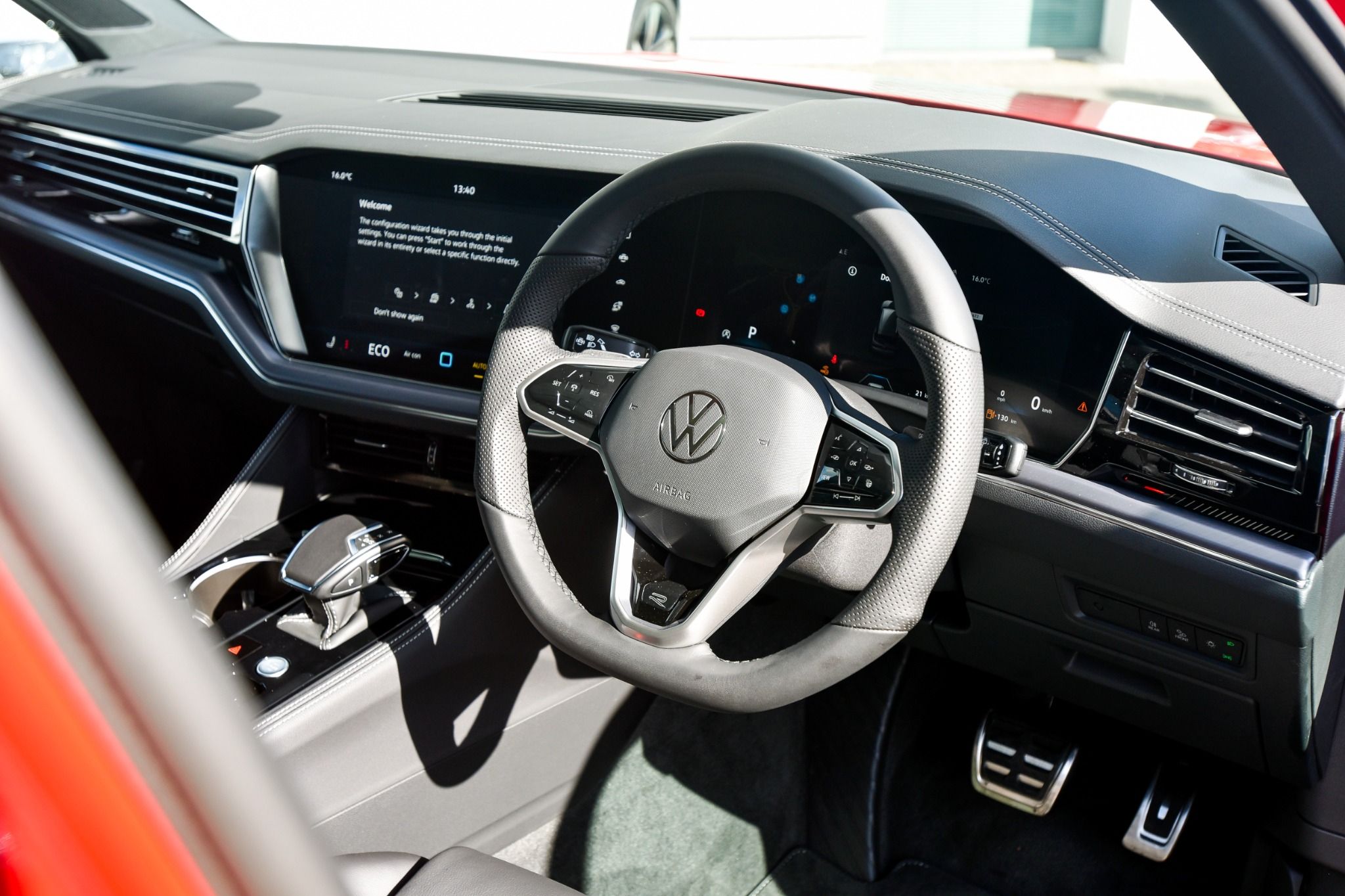 2024 Volkswagen Touareg Black Edition interior