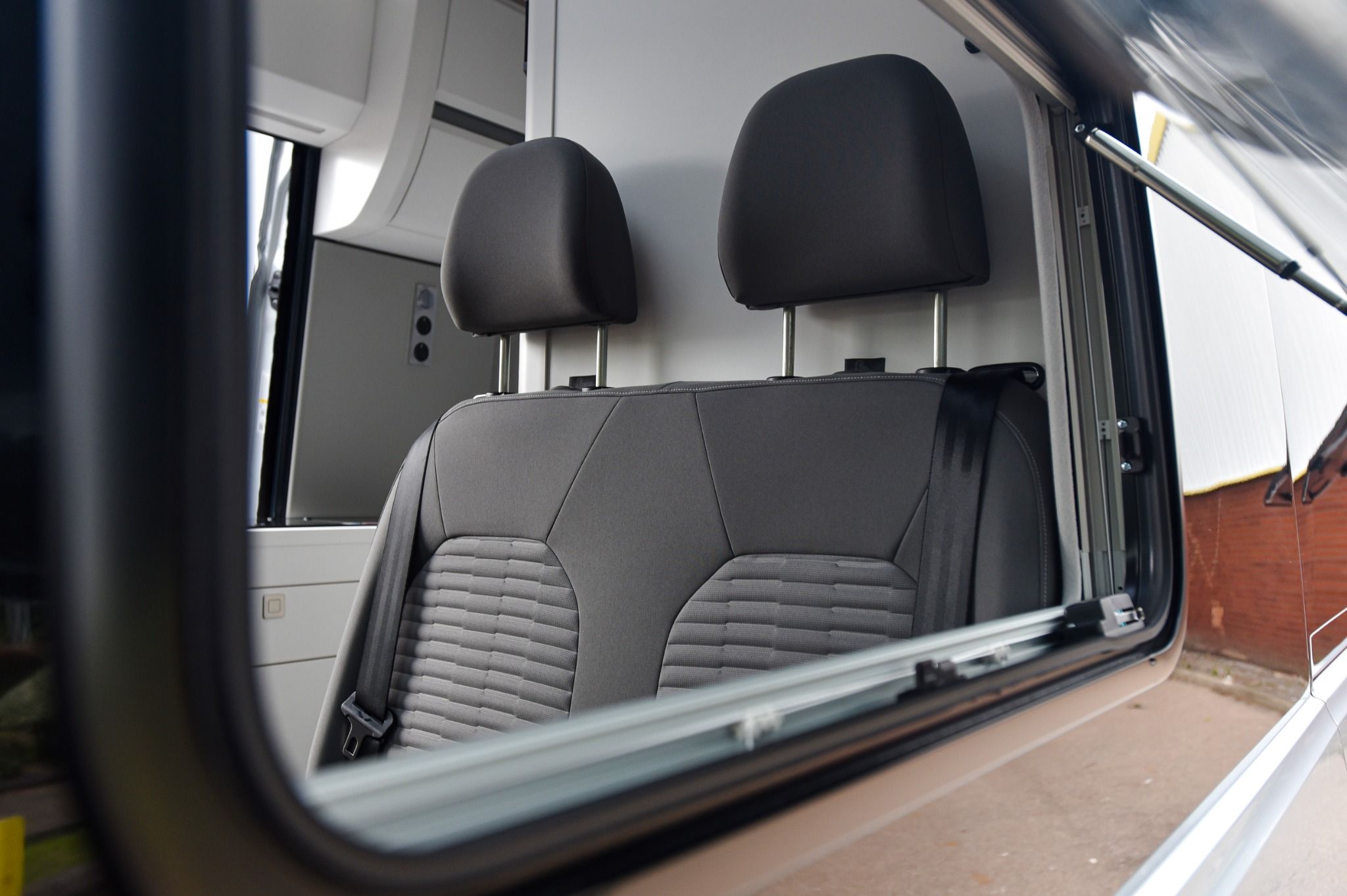 2023 Volkswagen Grand California 680 interior