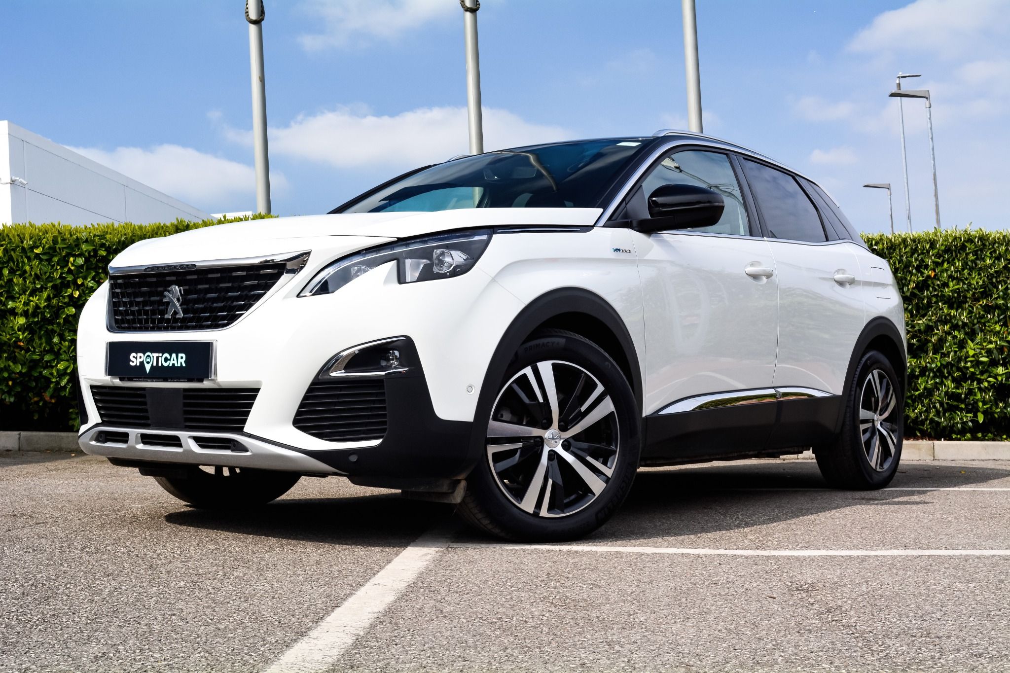 front view of parked peugeot 3008