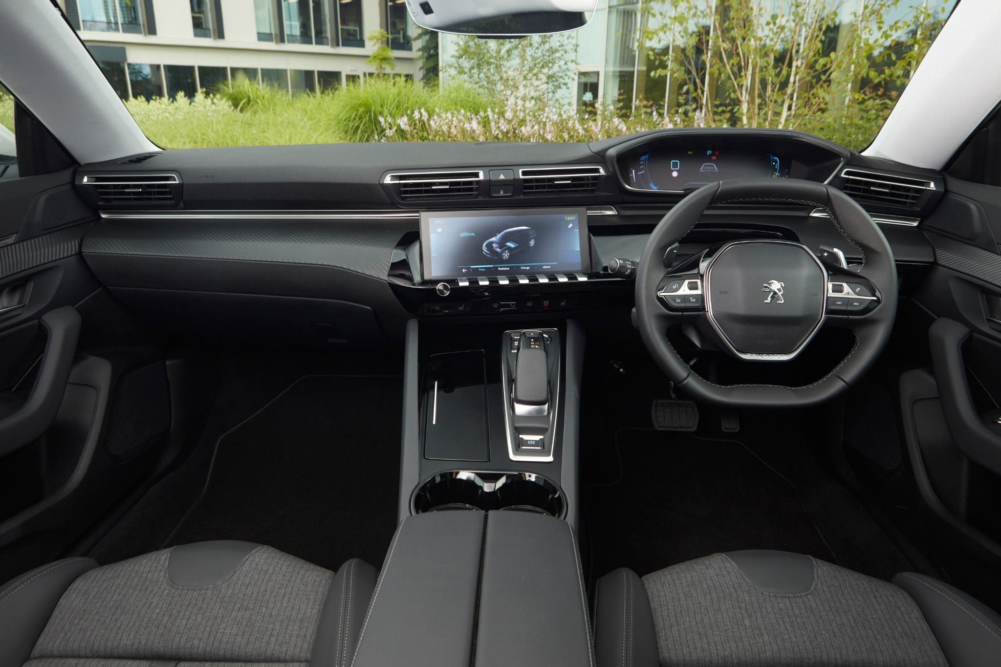 Peugeot 508 interior from rear passenger view