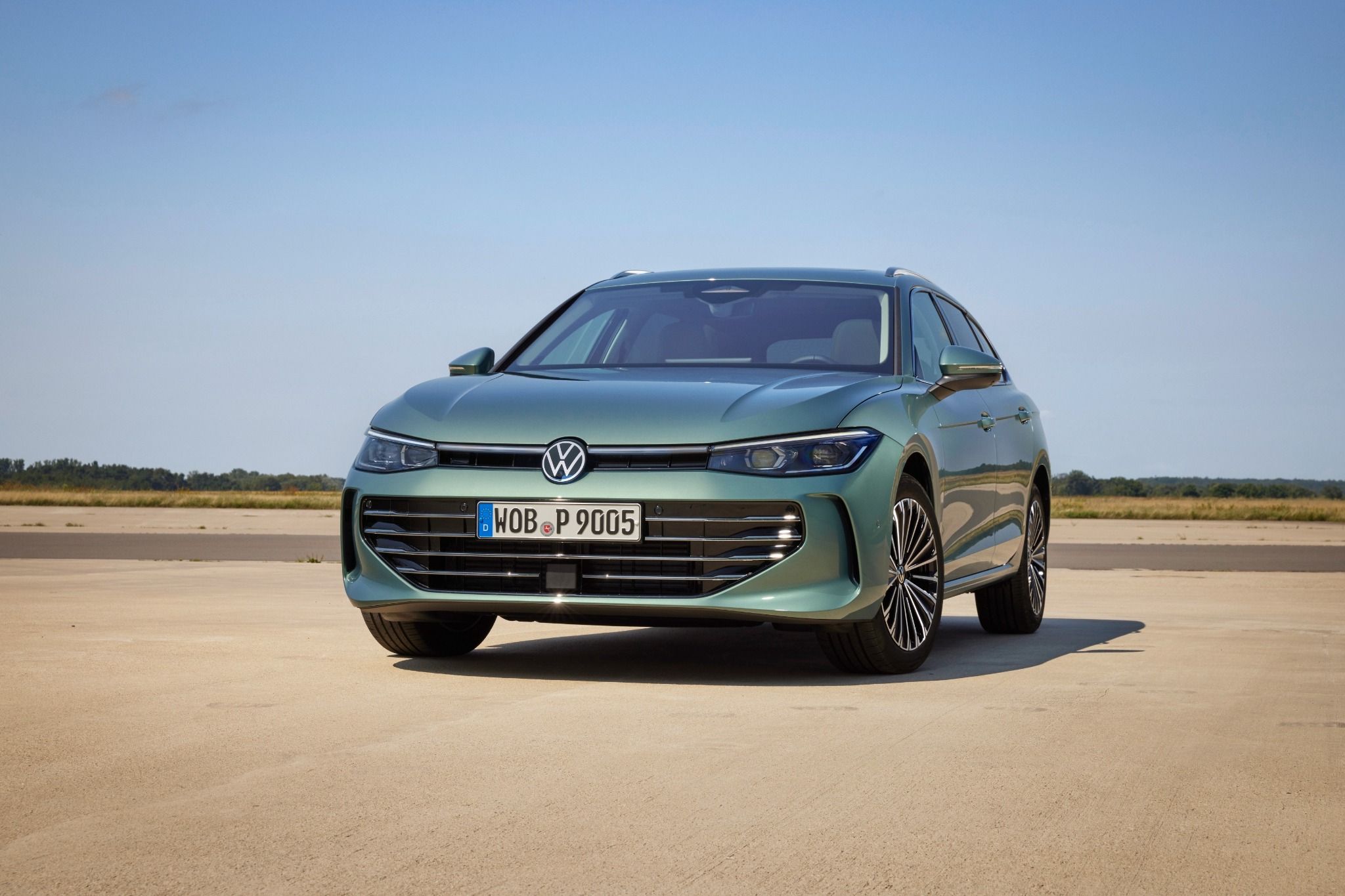 New 2024 Volkswagen Passat Estate Elegance