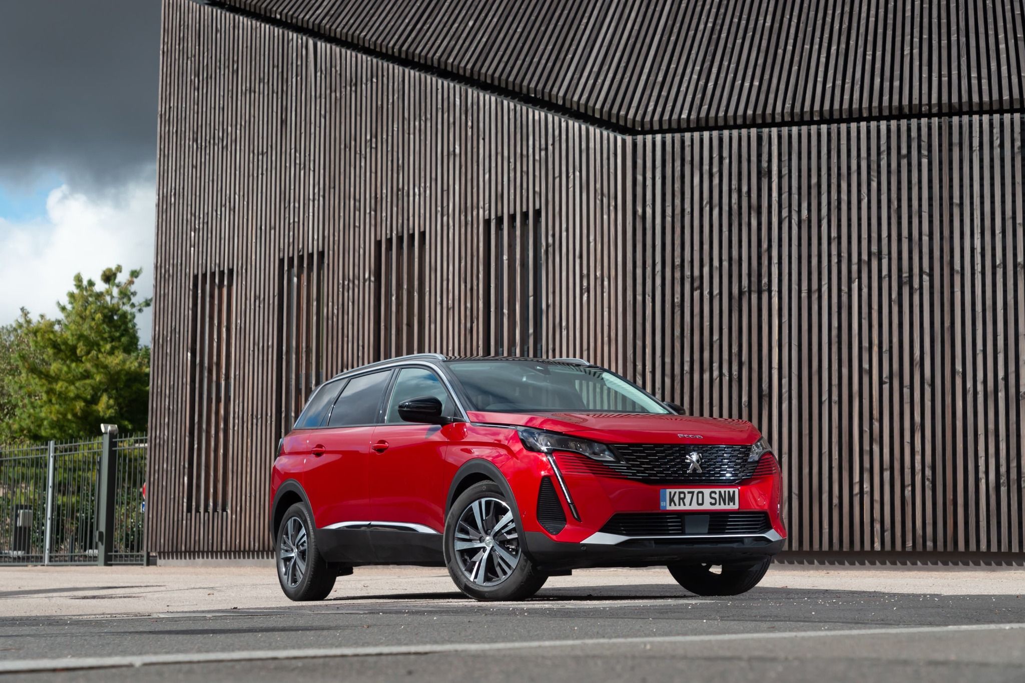 Red Peugeot 3008