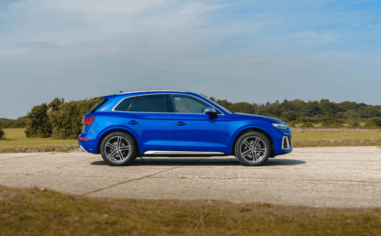Blue Audi Q5