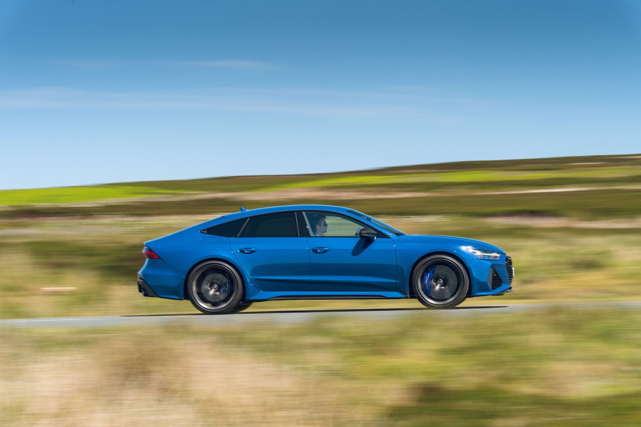 Blue Audi RS7 Sportback Performance