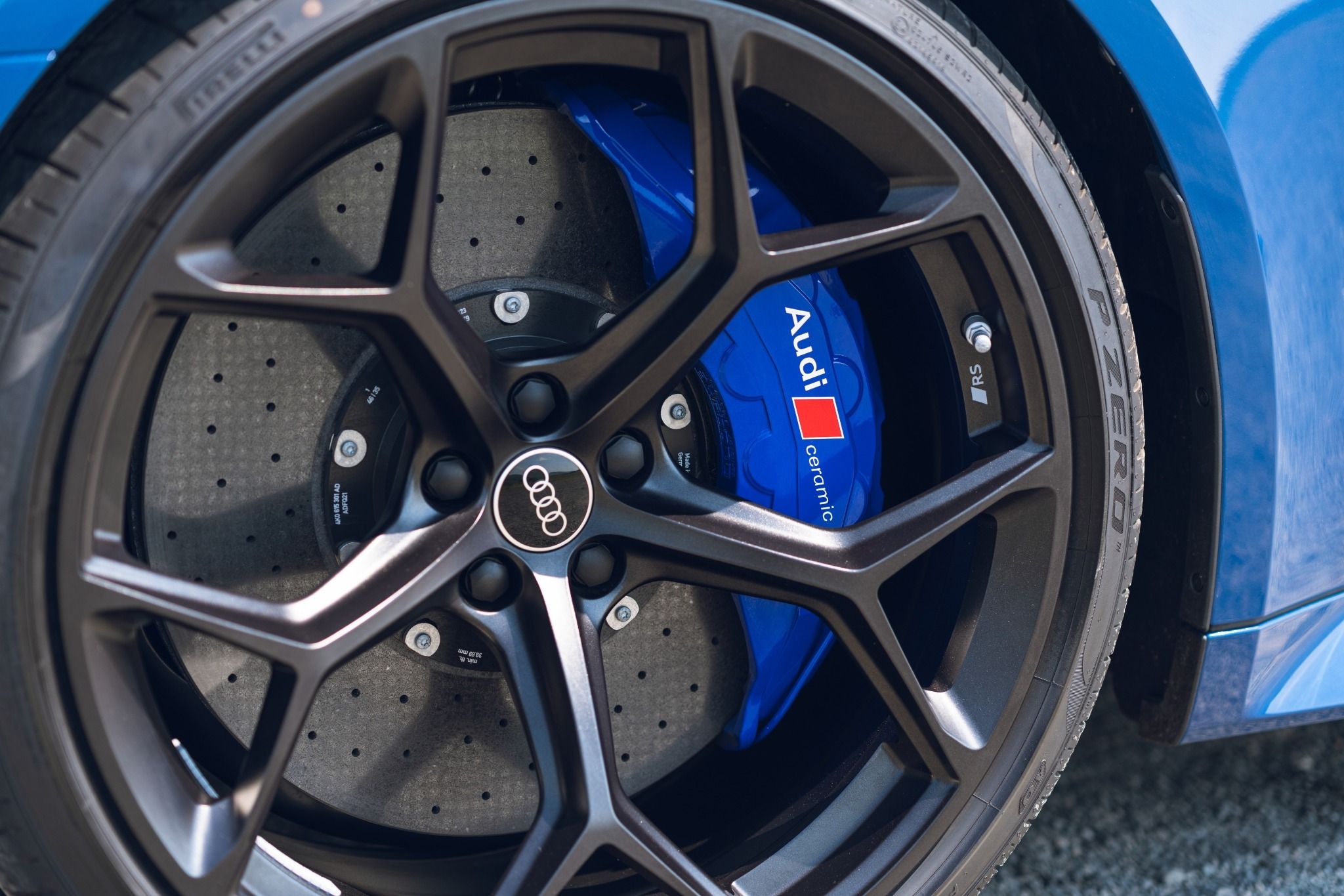 Blue Audi RS7 Sportback Performance