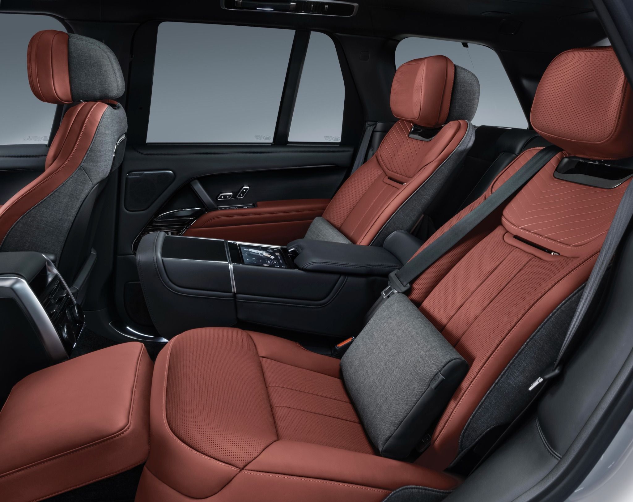 back seats of Range Rover SV Lansdowne Edition