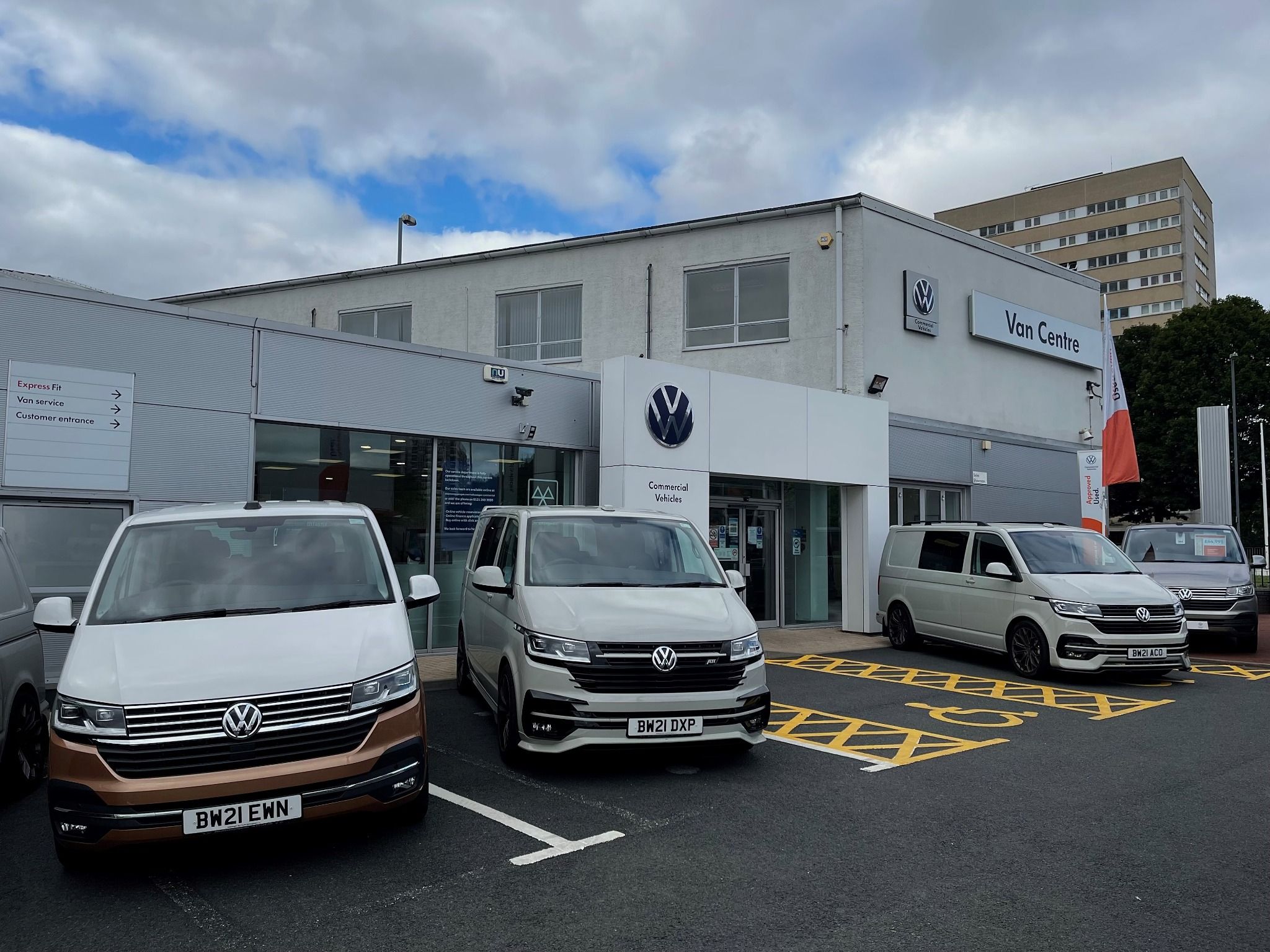 exterior photo of Volkswagen Van Centre Birmingham